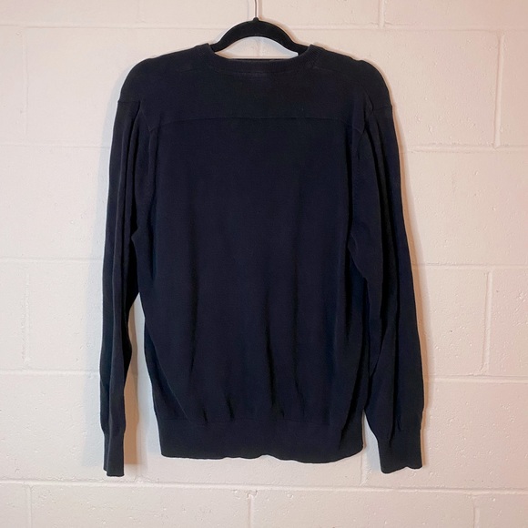 IZOD Men’s Sweater Size Medium V-Neck Pullover Black Long Sleeve - Picture 7 of 10